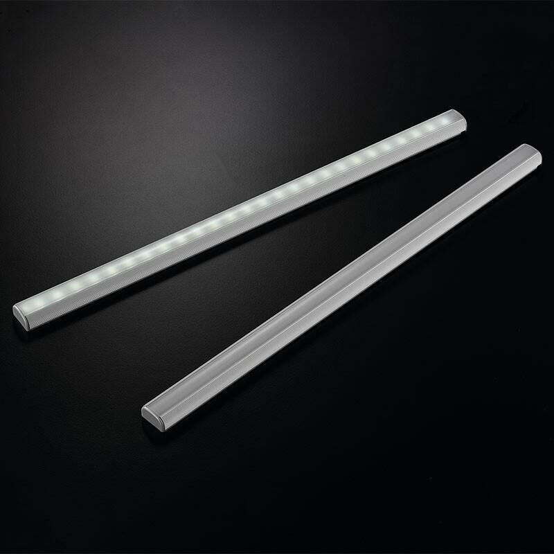 

Lampara para solapar slimled 4,08w l900 con sensor 48 leds smd3528 12v 6000ºk. no incluye transformador. - Mibricoplus