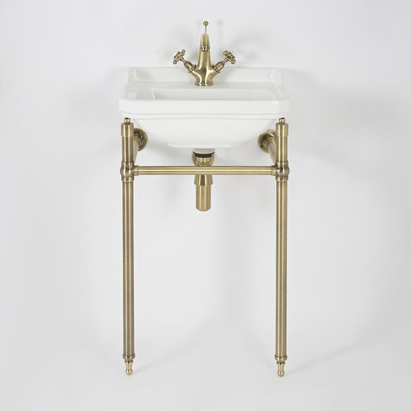 Richmond - Traditional White Ceramic Bathroom Basin Sink with One Tap Hole and Brushed Gold Washstand - 500mm x 350mm - Milano