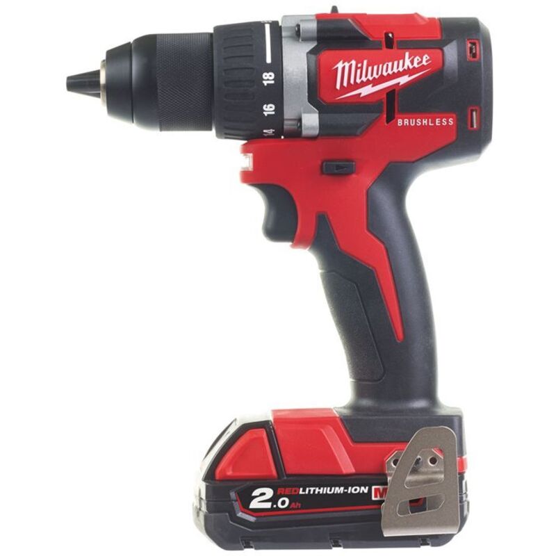 

Milwaukee M18 CBLDD-202C Juego de taladro / destornillador de batería de ión de litio de 18 V (2x 2.0Ah batería) en estuche - carbón sin escobillas