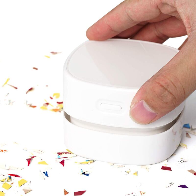 Mini Aspirateur de Table, Rechargeable Aspirateur de Bureau Poussière pour Table Bureau Coussin Voiture Clavier, Ramasse Miette, Avec usb et brosse