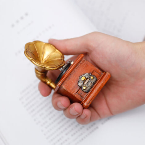 Mini Phonographe Vintage Statue Résine Décoration Bureau Art Ornemental Accessoires pour Vitrine Magasin Vêtements