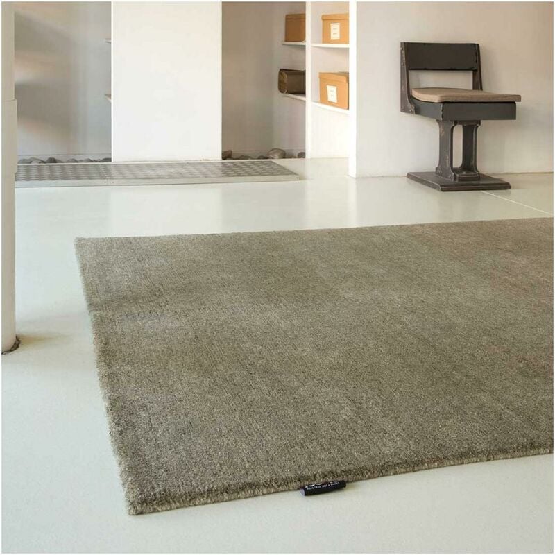 

Look - Mirada de alfombra 418 1A2T Mats de sala de estar o habitación en UnAmourDeTapis - Gris