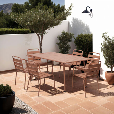M&S – Ensemble table de jardin 160x90cm + 6 fauteuils en métal terracotta – Structure antirouille – Design moderne avec angles arrondis