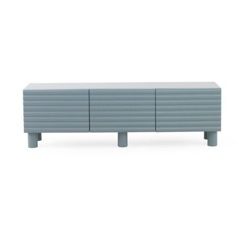 Mueble tv mdf color azul paloma, relieve ondulado en las puertas con patas de madera maciza.