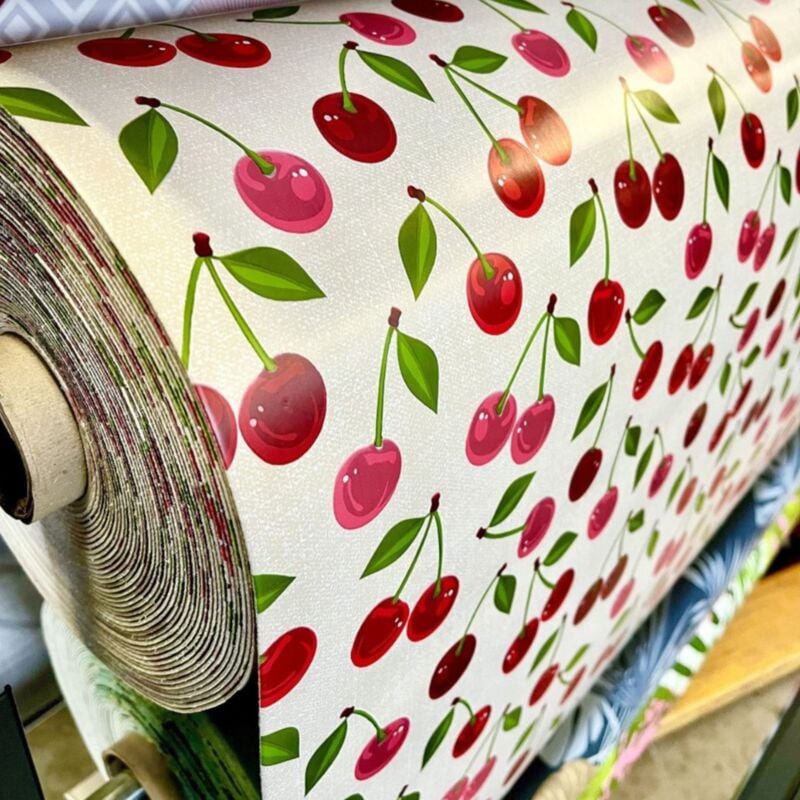 Promo Linge - Nappe Bulgomme Imprimée Cerise - Au mètre - 140 x 100 cm - blanc rouge.