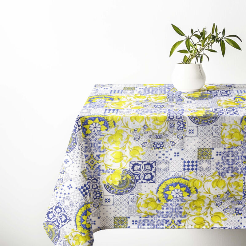 Nappe en coton Sissi motif majolique et citrons - Style méditerranéen - Fabriqué en Italie Cm. 140x180 x6 personnes Nappe en coton Sissi motif majolique et citrons - Style méditerranéen - Fabriqué en Italie Cm. 140x180 x6 personnes