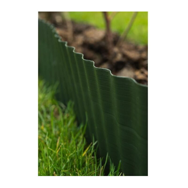 Bordure de gazon en poly&eacute;thyl&egrave;ne vert h25cm x l9m