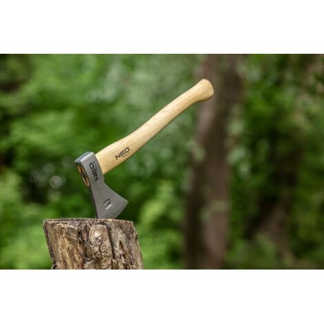 Neo Modèle Bushcraft hachette bois frêne acier carbone