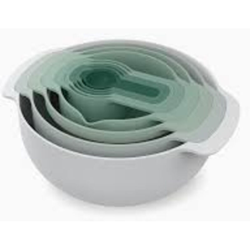 Joseph & Joseph Nest™ 9 Plus Editions (sage) De Joseph 9-teiliges Stapelbares Set Mit Schüsseln, Sieb, Sieb De Feinmaschig Und Messbechern.