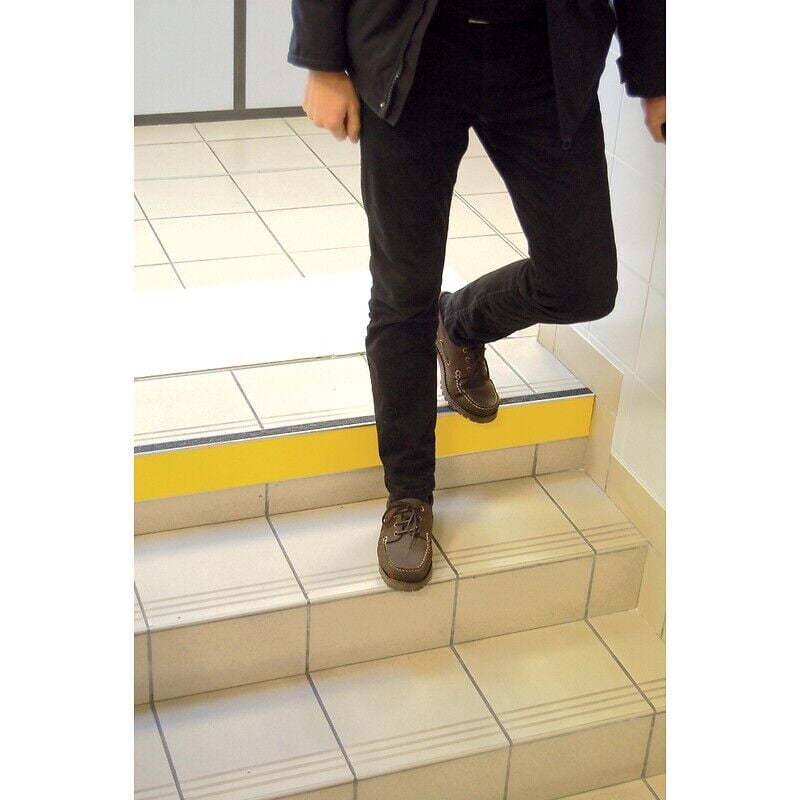 Wattelez - Profil aluminium de repérage auto-adhésif jaune/noir longueur 3 m