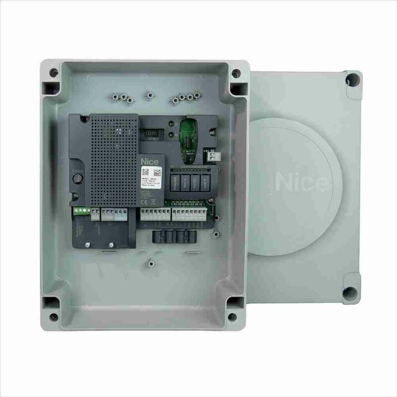 

Unidad de control para uno o dos motores de 230 V con tecnología BlueBUS preparada para el código Opera: MC800 - Nice