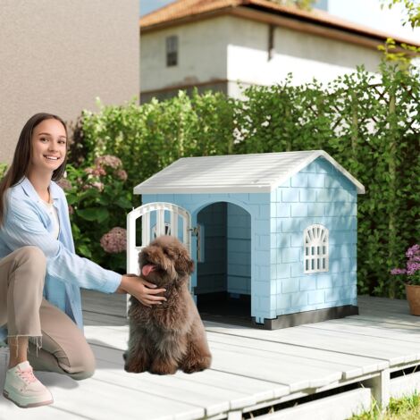 Niche pour Chien en Plastique Abri Intérieur et Extérieur avec Porte Verrouillable 3 Fenêtres Toit Incliné Cage Étanche Bleu