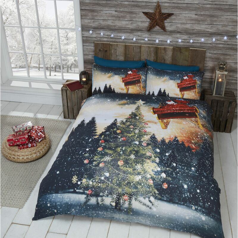 Northern Lights Christmas Tree Double Duvet Cover & 2 Pillowcases Bedding