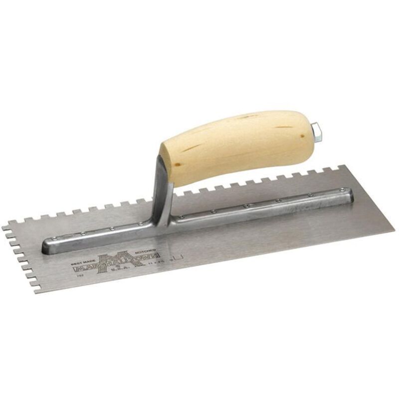 Marshalltown - M702S Notched Trowel Square 1/4in Wooden Handle 11 x 4.1/2in M/T702S