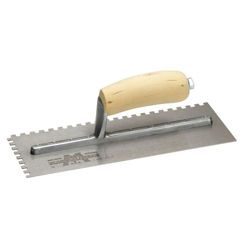 Marshalltown - M702S Notched Trowel Square 1/4in Wooden Handle 11 x 4.1/2in M/T702S
