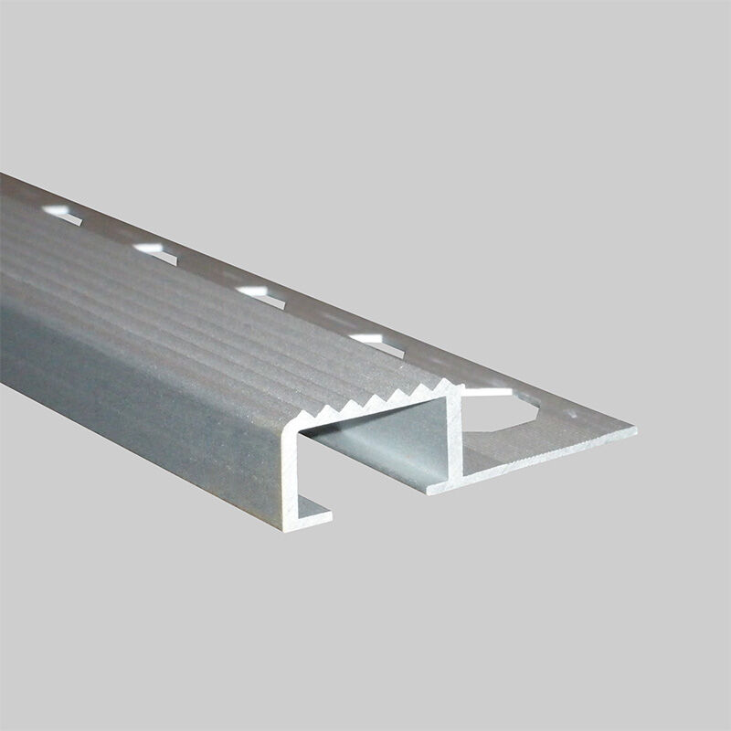 Emac - Novopeldaño 4 Alu. 22x2500 h10 Plata mate-13