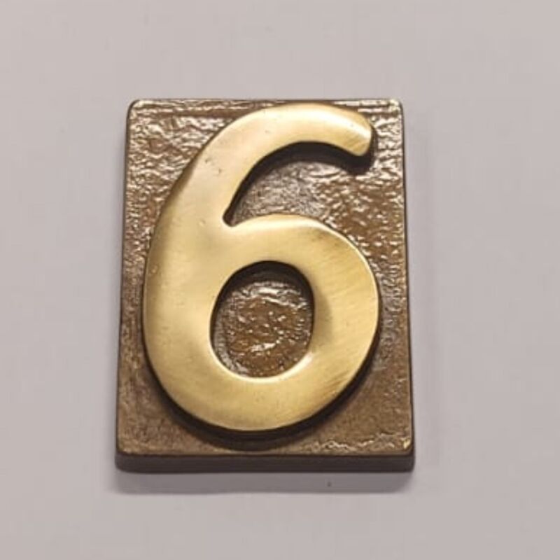 Image of Alubox - vumme srl - numero civico in ottone con finitura bronzata - numero 6