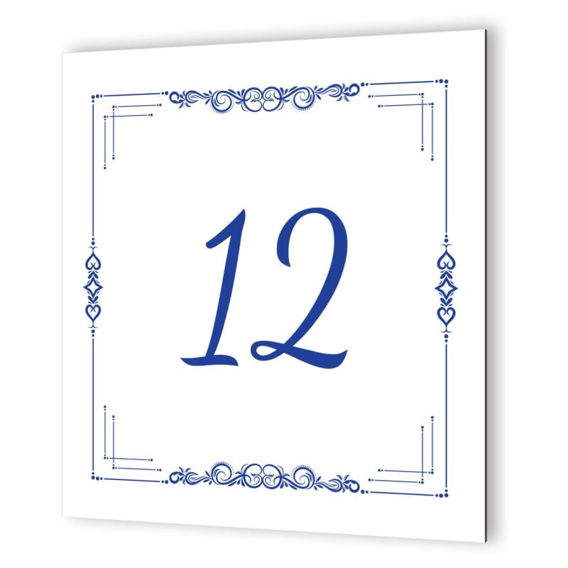 Decoho - Numéro de maison extérieur personnalisable en Dibond Blanc Picto Bleu · modèle cadre ethnique