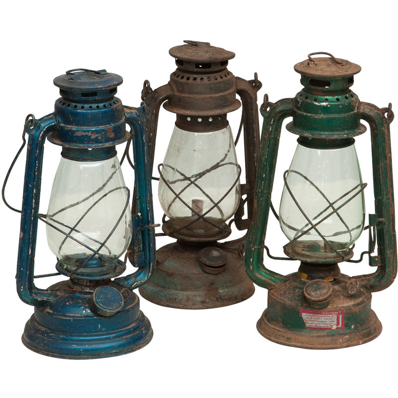 Old assorted finishes W15xDP15xH32 cm sized oil lantern