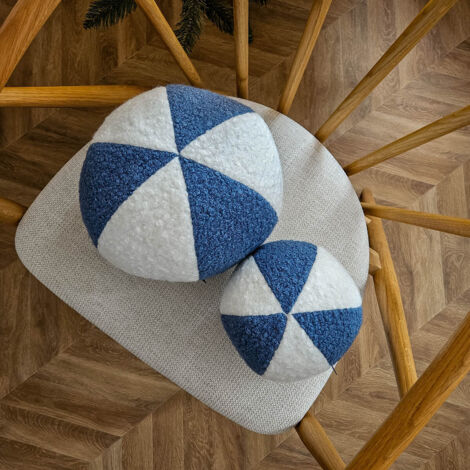Oreiller SOFT LOOP  petite boule blanche et bleue