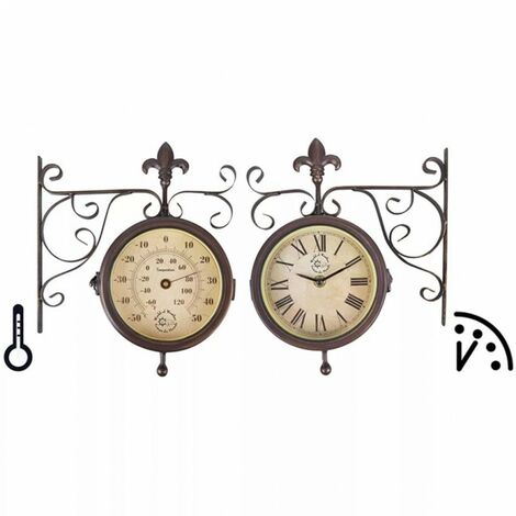 Grande Orologio Sulla Stazione Ferroviaria Orologio Della Stazione  Ferroviaria Appeso Al Tetto - Fotografie stock e altre immagini di Orologio  - iStock