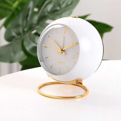Orologio da tavolo in miniatura, classica sveglia silenziosa con luce notturna, a batteria, con cassa in vetro ad alta definizione, ideale per arredare soggiorno e camera da letto (bianco).