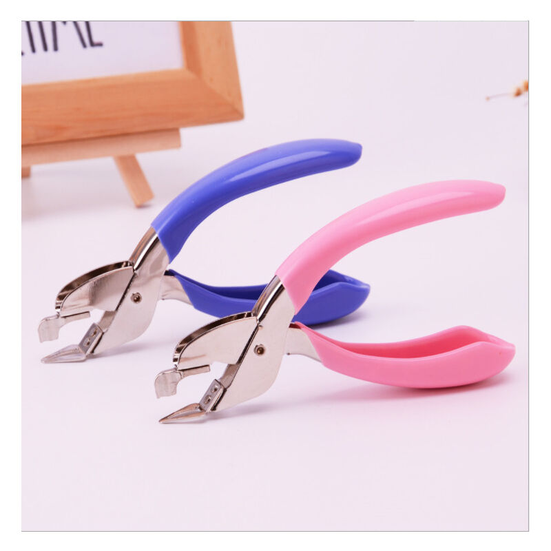 Pack 2 colors of staple pullers for office, school or home, blue and pink