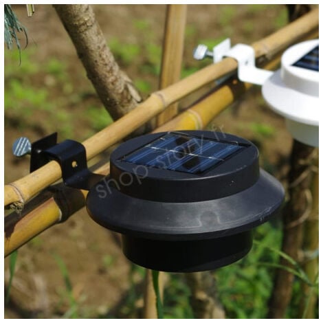 Pack de 3 Lampes Solaires pour Gouttière: Éclairez Votre Jardin ou Terrasse Facilement 