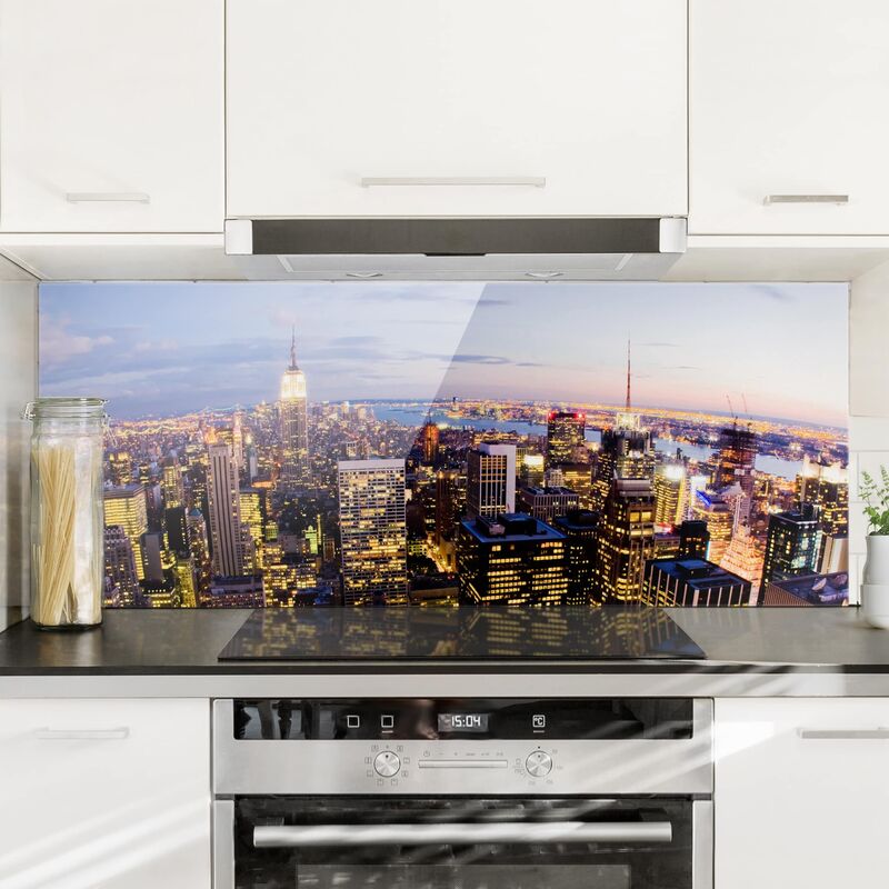 

Panel antisalpicaduras de cristal - New York Skyline At Night - Panorámico Dimensión LxA: 50cm x 125cm
