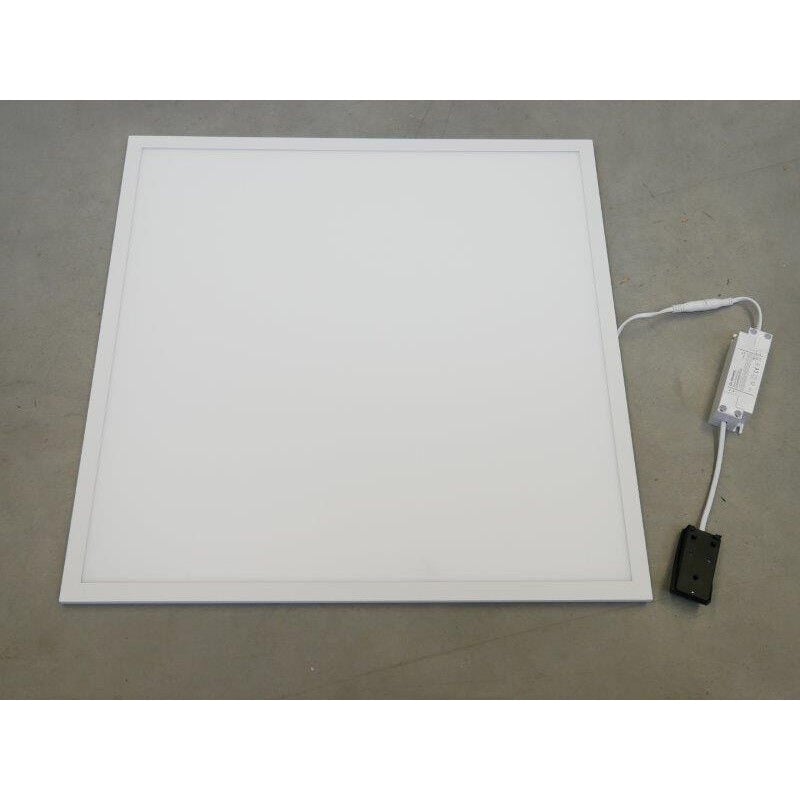Plafonnier dalle led cadre alu blanc 595x595x10.5mm 30W 4000K 3000lm alim 230V IP20 Ik03 Panel led 600 Performance Ledvance