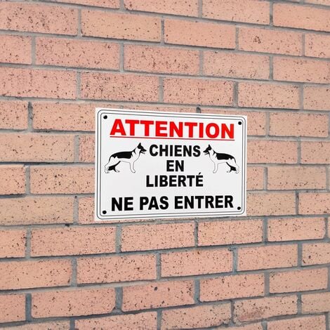 main image of "Panneau extérieur 'ATTENTION CHIENS EN LIBERTÉ NE PAS ENTRER' - PVC résistant (format A5)"