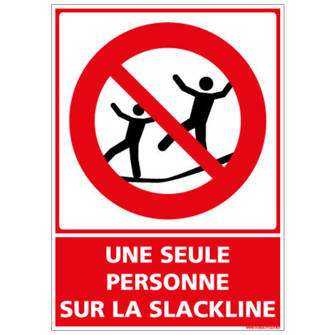PANNEAU UNE SEULE PERSONNE SUR LA SLACKLINE (D1165) - Adhésif - 75 x 105 mm