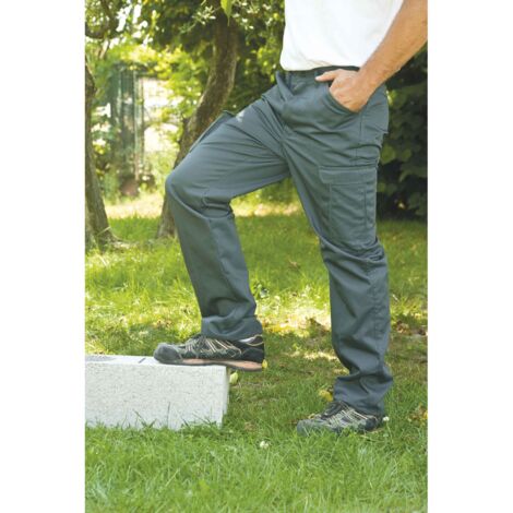 Pantaloni cargoDimensione 46
