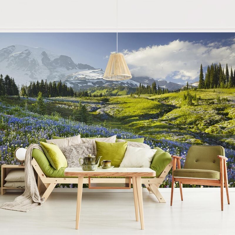 

Papel pintado adhesivo - Mountain Meadow With Flowers In Front Of Mt. Rainier - Mural apaisado Dimensión LxA: 320cm x 480cm