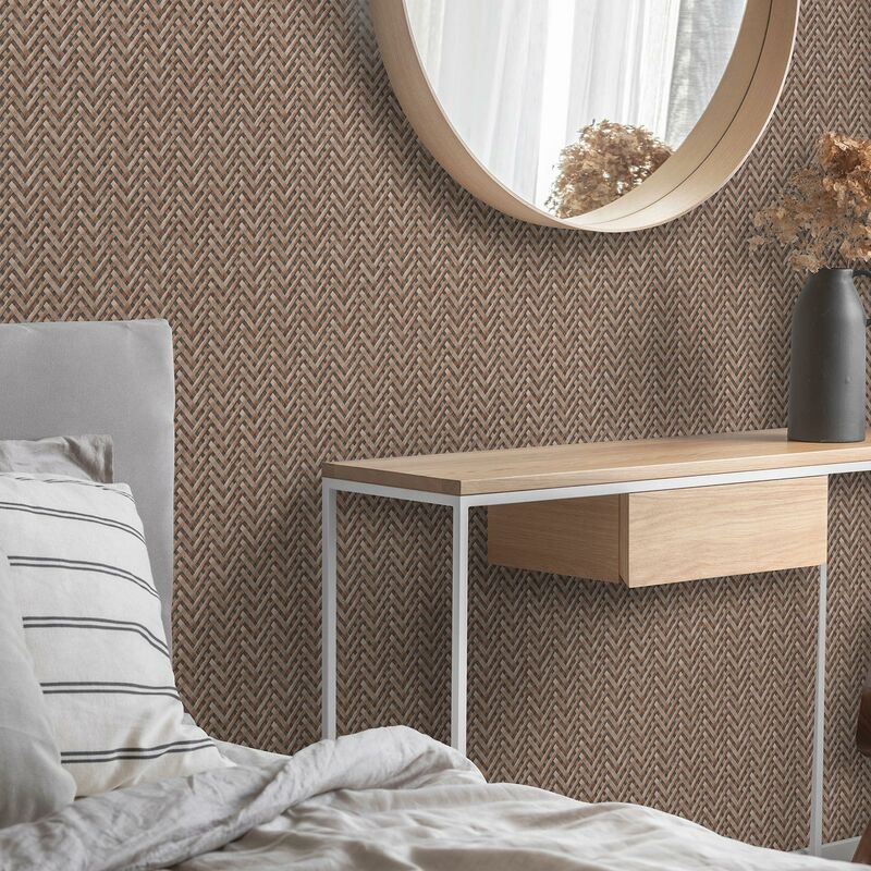 Papier peint bois marron motif cannage chevron | Tapisserie marron graphique chevron pour salon | Papier peint intissé moderne