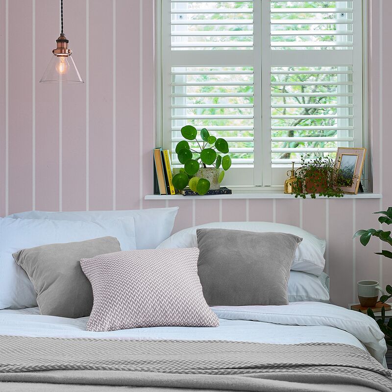 Papier peint intissé Laura Ashley Saltram Stripe Pale Amethyst 1005 x 52cm Parme