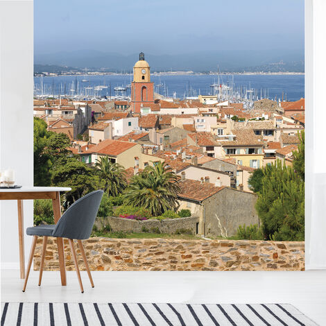 Papier peint intissé panoramique St Tropez, 250 cm X 250 cm, avec ses habitations et son port