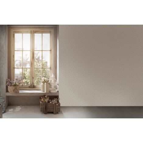Papier peint intissé romantique avec des roses dans une maison de campagne shabby chic avec des fleurs en blanc rose