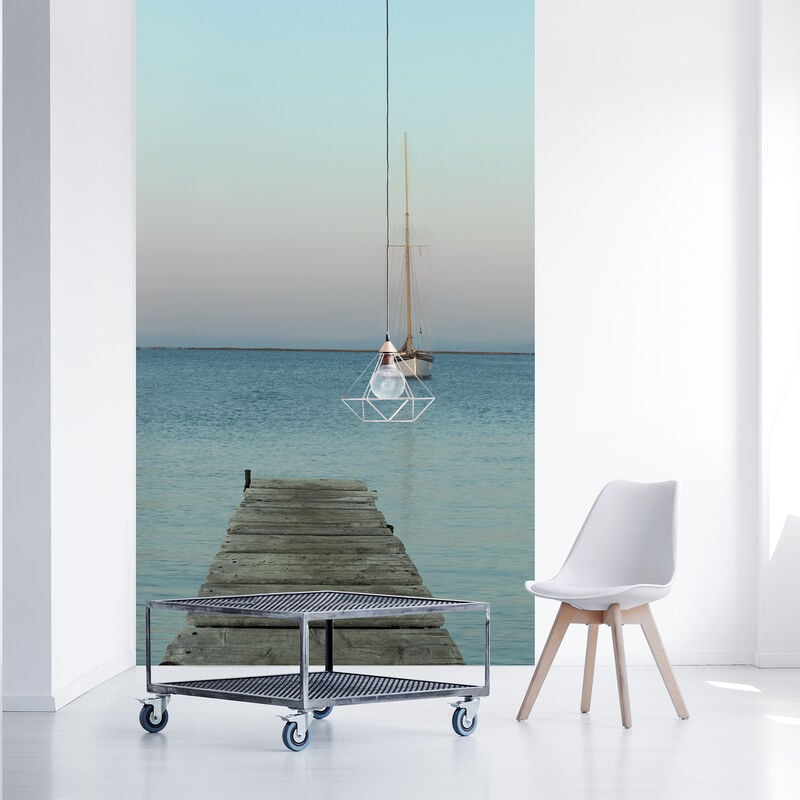 Papier peint intissé Paysage Méditerranée 150x250 cm: Ponton et Voilier, Décoration Murale Intérieure
