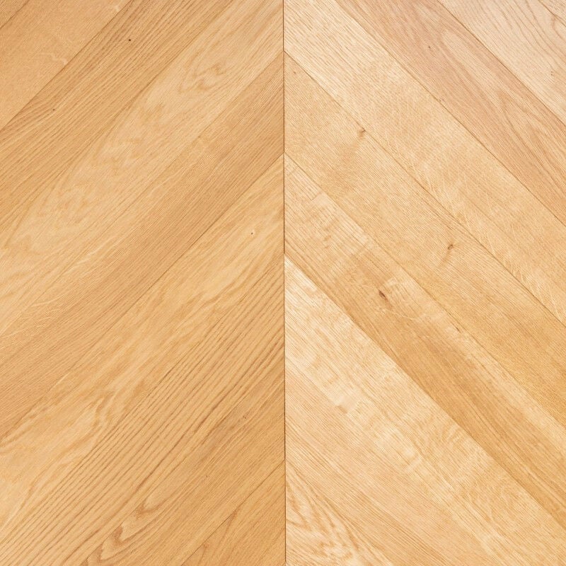Parquet Contrecollé - Chêne - Point de Hongrie- Elysée- Verni brossé- larg. 8,5 cm