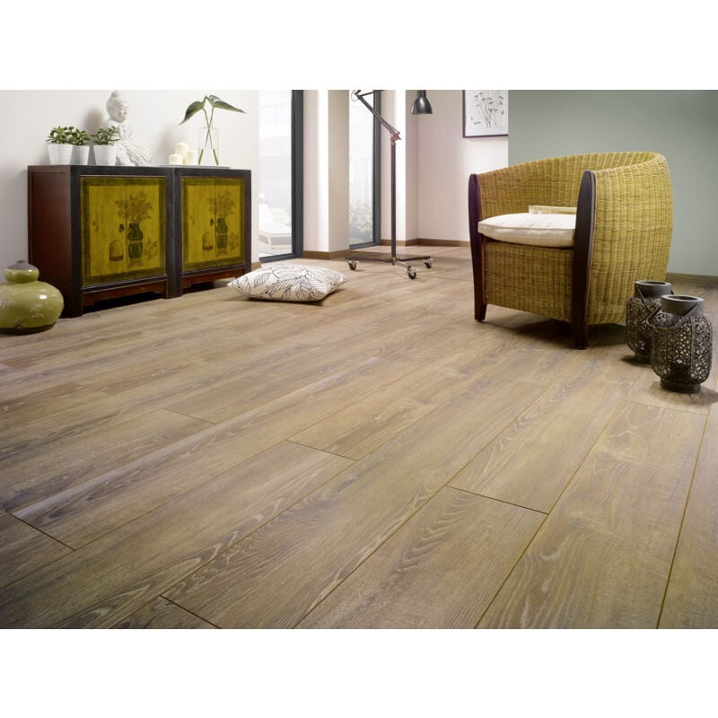 Parquet stratifié 12 mm - CHÊNE BALÉARES SOLID PLUS