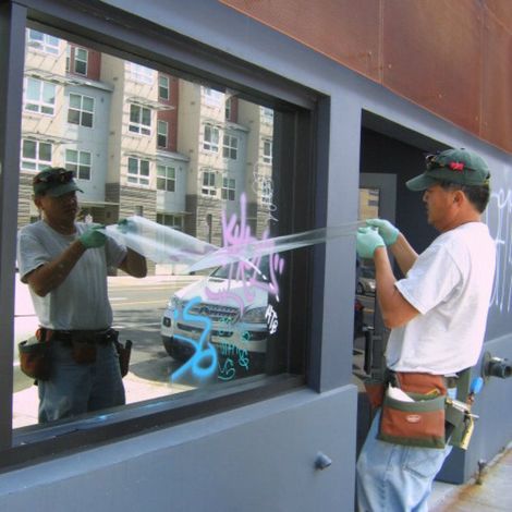 Pellicola trasparente antigraffiti protettiva marca 3M permanente AG4 Misura - 152cm x 100cm