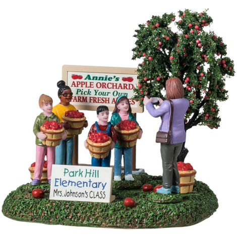 Personaggi per villaggio di Natale "Gita scolastica autunnale" in resina