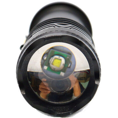Petite lampe de poche avec 3 modes d'éclairage
