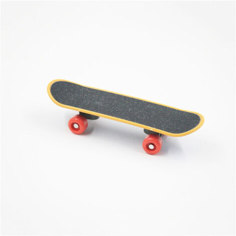 Petits et moyens jouets éducatifs de type skateboard sous les pieds