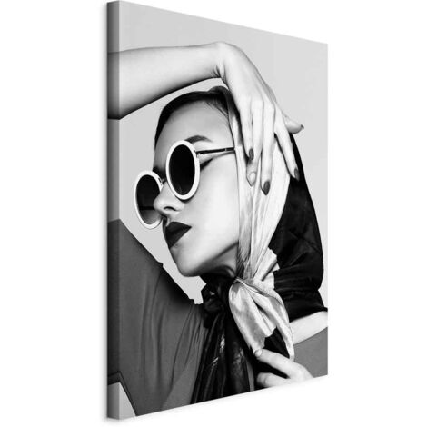 Photo - Chic Lady (1 Part) Vertical