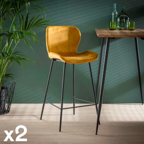Pier Import – Lot de 2 chaises bar en velours doré – Cadre en acier noir – Hauteur d'assise 67 cm – Design moderne pour intérieur élégant