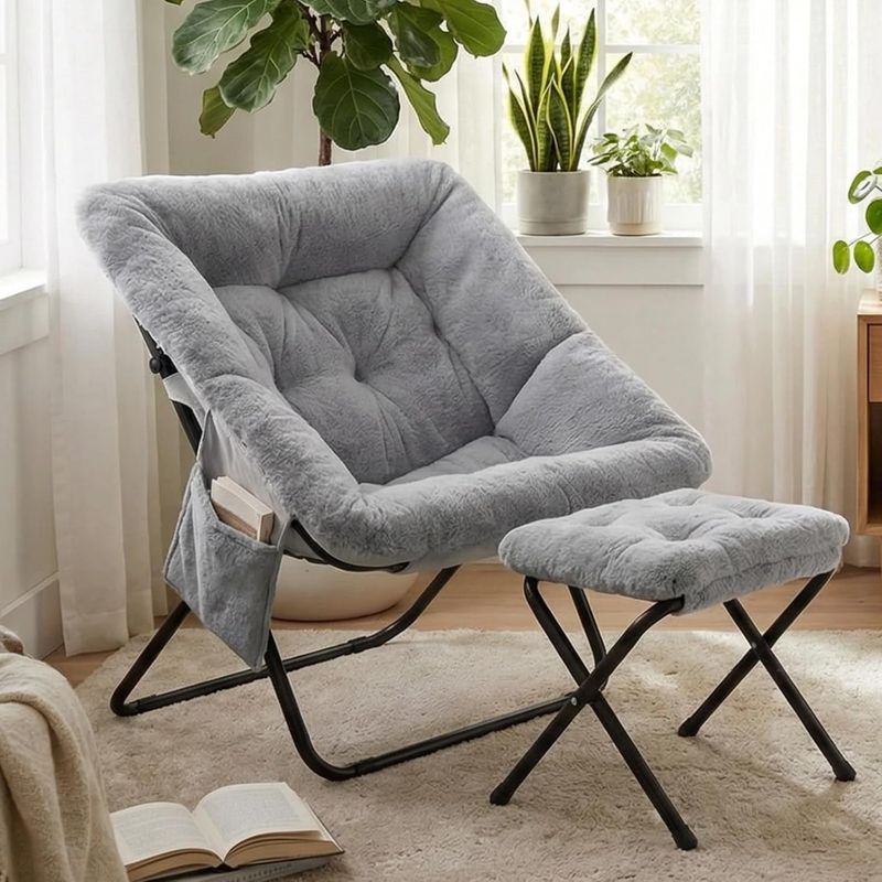 Relaxsessel mit Hocker 72 x 76 x 78cm für Teenager und Erwachsene, Scandinavian, Kunstfell-Stoff aus Polyester, mit Seitentasche & Stabilem Metallgestell, Klappbar Mondstuhl Indoor, Grau