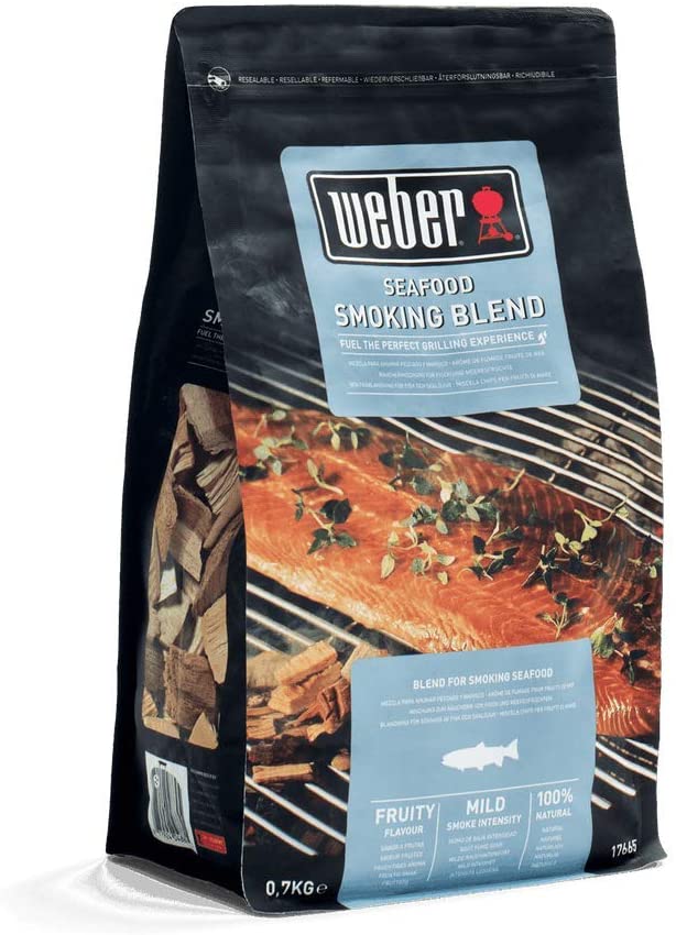 Weber Smoker Chips Mix für Fisch & Meeresfrüchte, natürliche Holzchips mit fruchtigem Aroma, milde Rauchintensität, 0,7 kg - Image 3