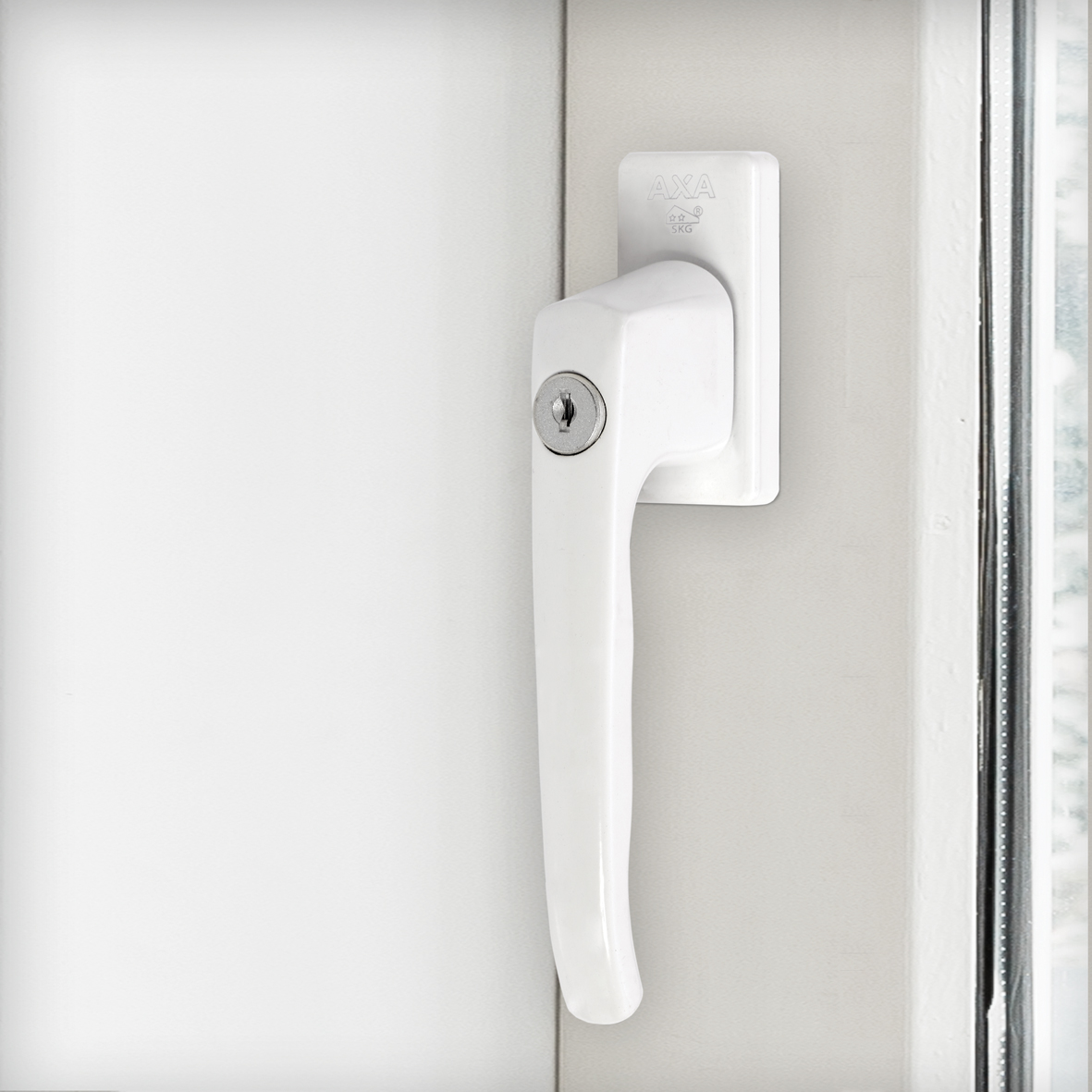Axa Sicherheitsfensterschloss - Dreh - Kipp - Fenstergriff L - Zylinder - Weißes Aluminium - Abschließbar